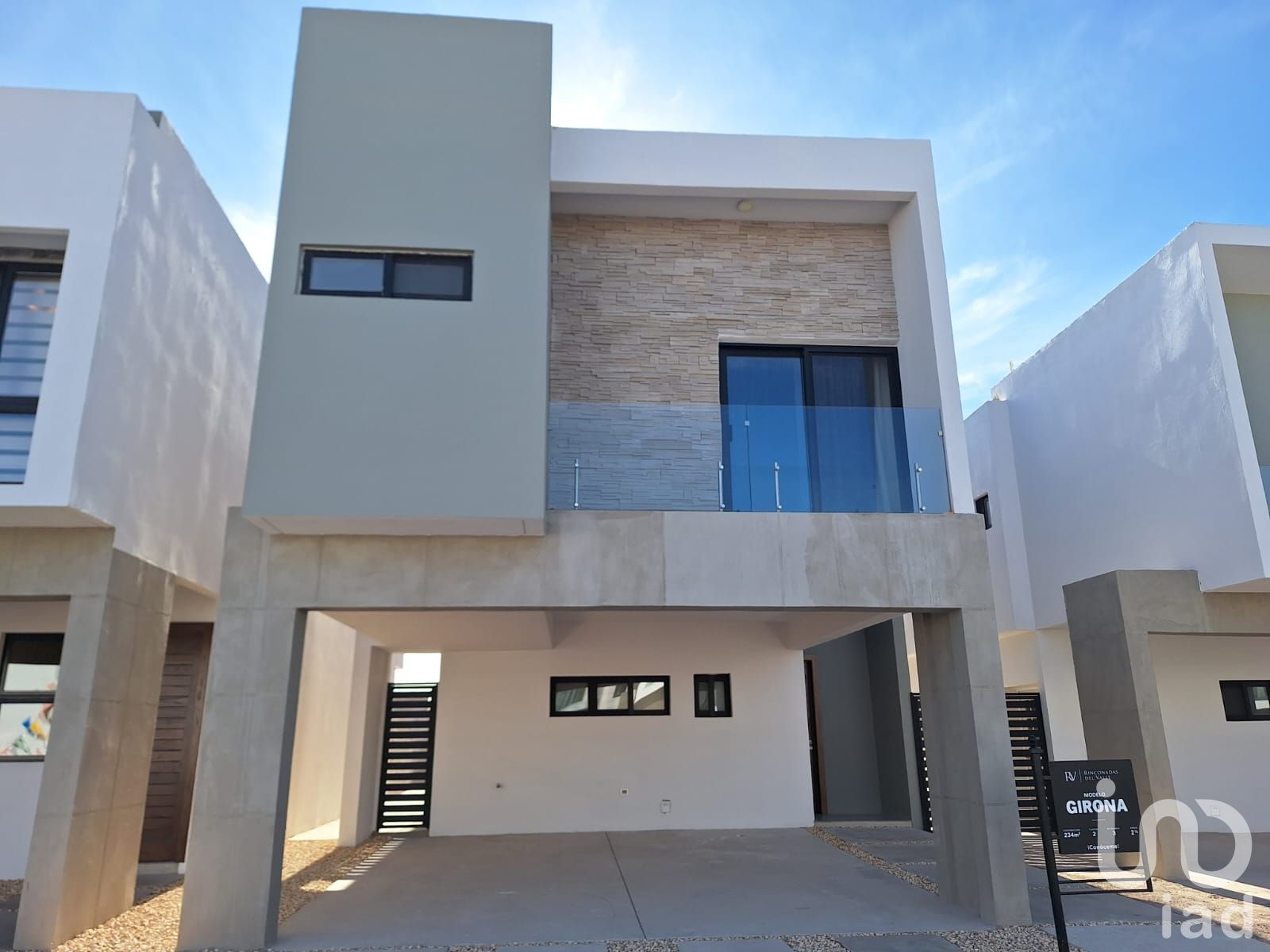 CASA DE 3 RECAMARAS EN VENTA EN FRACCIONAMIENTO PRIVADO, MODELO GIRONA, CD JUAREZ