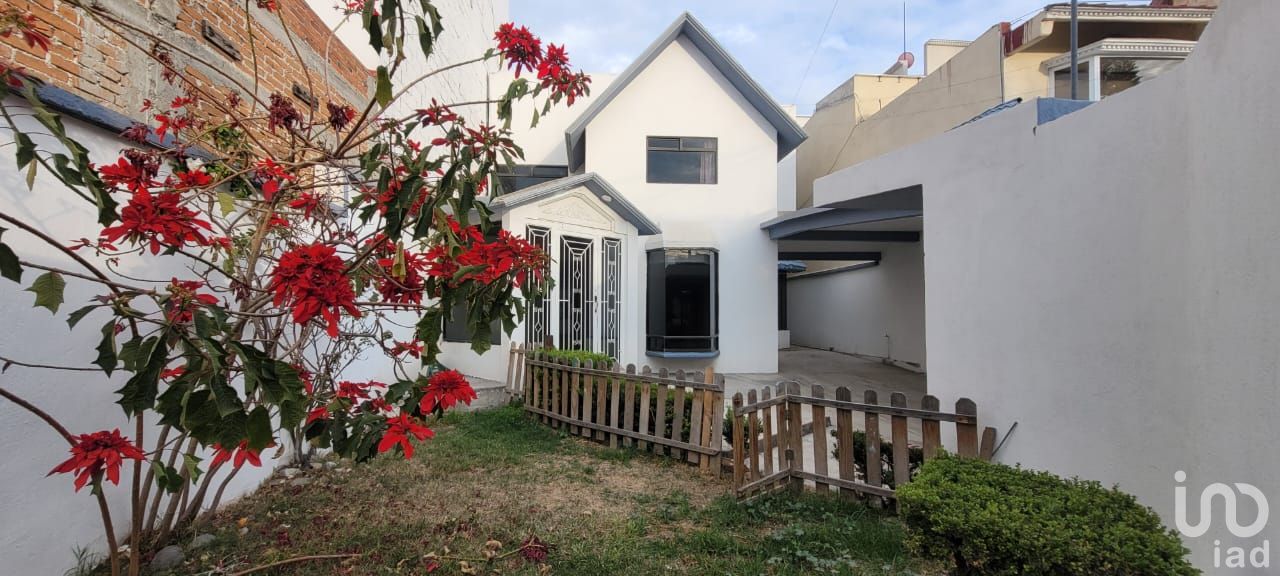 Se vende Casa en exclusiva privada en Valle de San Javier, Pachuca, Hidalgo