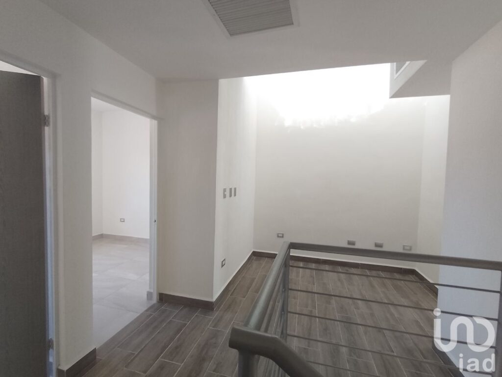 Venta de Casa Nueva, 3 rec, Eje Vial Juan Gabriel a 10min del Aeropuerto, Cd Juárez Chih.