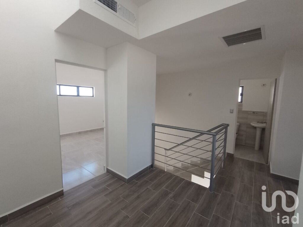 Venta de Casa Nueva, 3 rec, Eje Vial Juan Gabriel a 10min del Aeropuerto, Cd Juárez Chih.