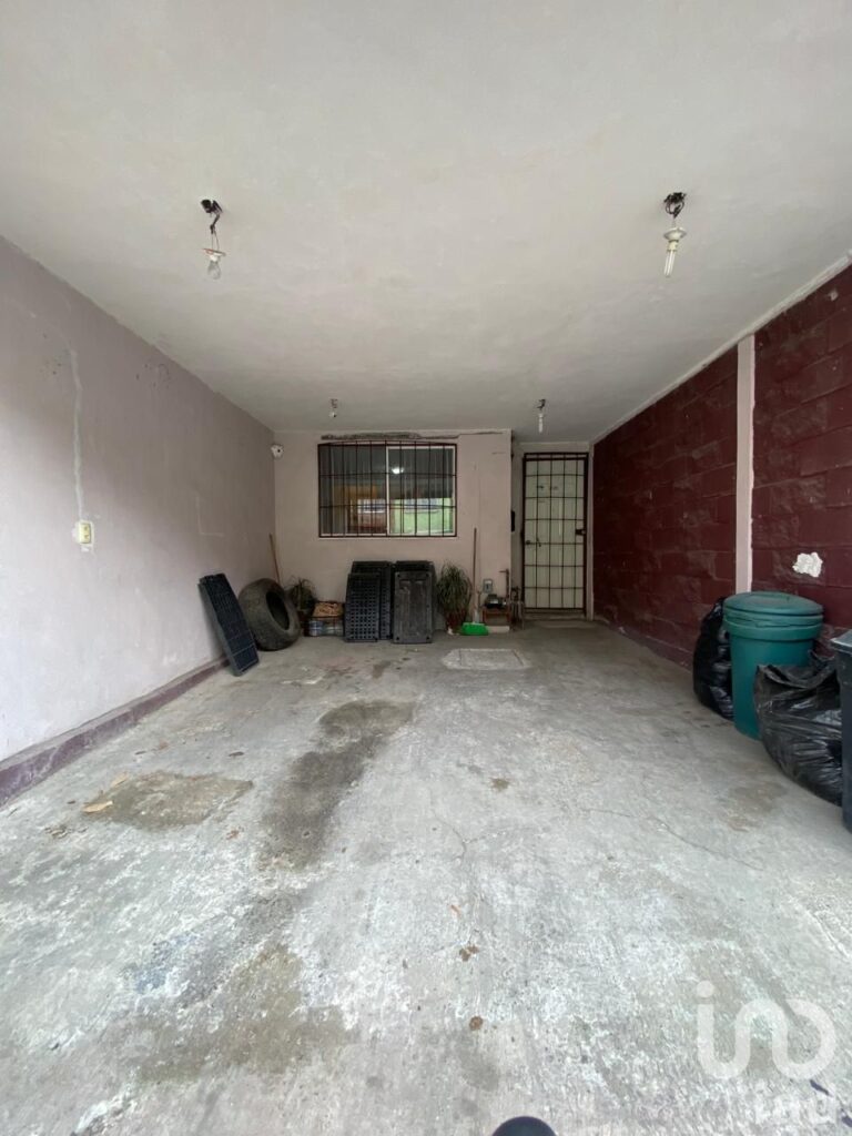 Casa en Venta en Colonia Bonito Ecatepec, Estado de México: Excelente Ubicación