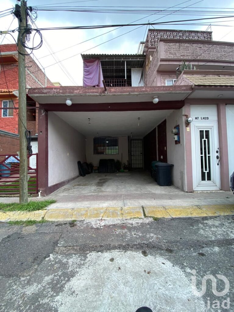 Casa en Venta en Colonia Bonito Ecatepec, Estado de México: Excelente Ubicación