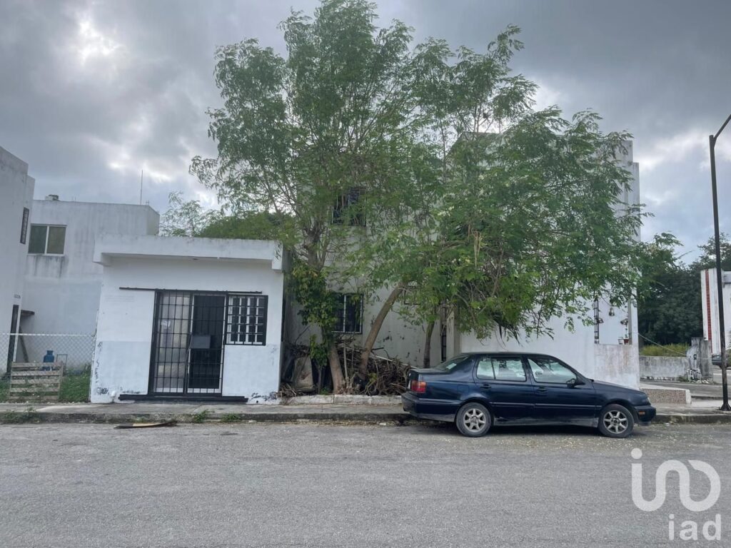 CASA DUPLEX EN PLANTA BAJA, SM 214, FRACCIONAMIENTO ALEJANDRÍA, NORTE DE CANCÚN, QUINTANA ROO.