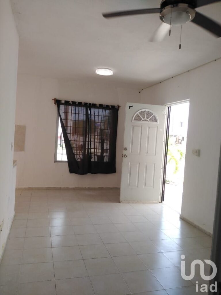 CASA DUPLEX EN PLANTA BAJA, SM 214, FRACCIONAMIENTO ALEJANDRÍA, NORTE DE CANCÚN, QUINTANA ROO.