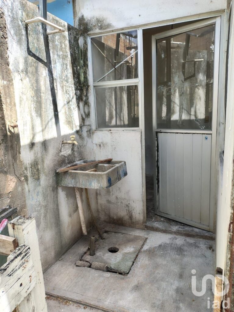 CASA EN GALAXIA DEL SOL, CANCUN, ADJUDICACION JUDICIAL, ENTREGA INMEDIATA NO ADMITE CREDITOS