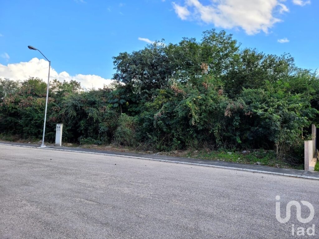 TERRENO EN VENTA EN RESIDENCIAL PRIVADA LA REJOYADA NORTE MERIDA, YUCATAN