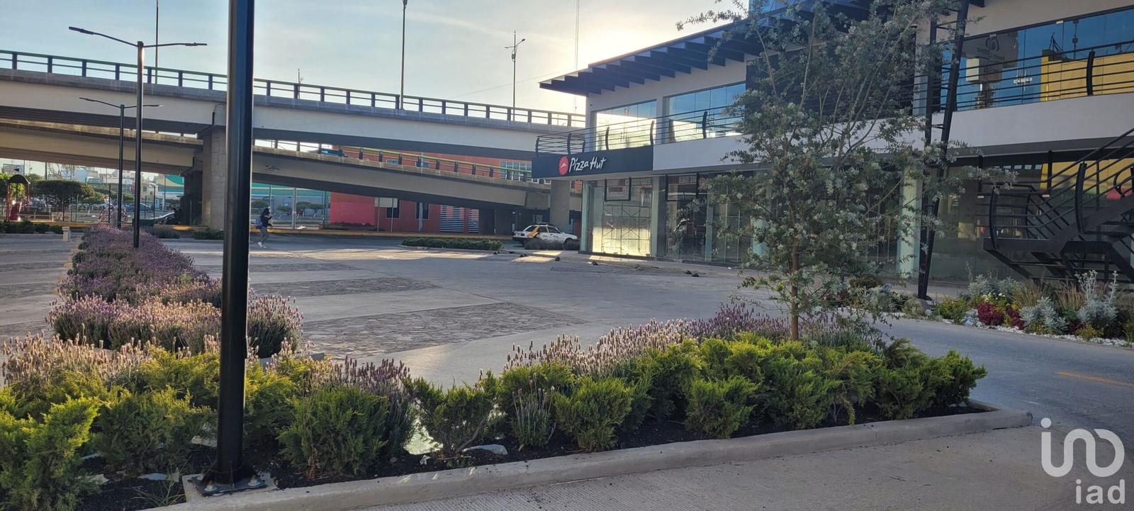 Se renta local comercial en el principal Blvd.de Pachuca, Hidalgo,  " PLAZA ESPACIO 224",.