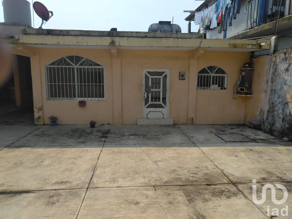Casa en venta en colonia Cuauhtémoc, Minatitlán, Veracruz