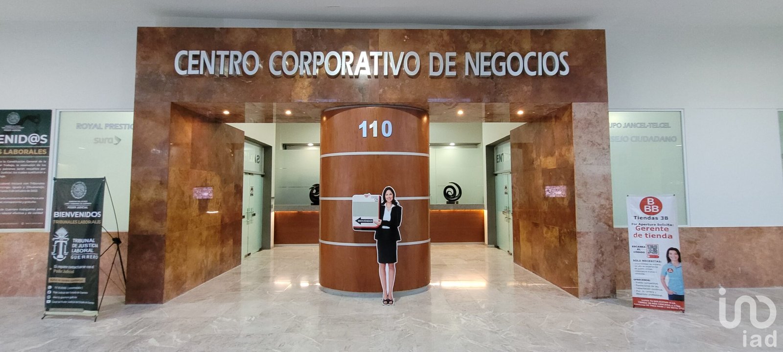 Se renta oficina en centro de negocios de la plaza Costera 125, Acapulco , Guerrero. Se renta oficina en centro de negocios de la plaza Costera 125, Acapulco , Guerrero.