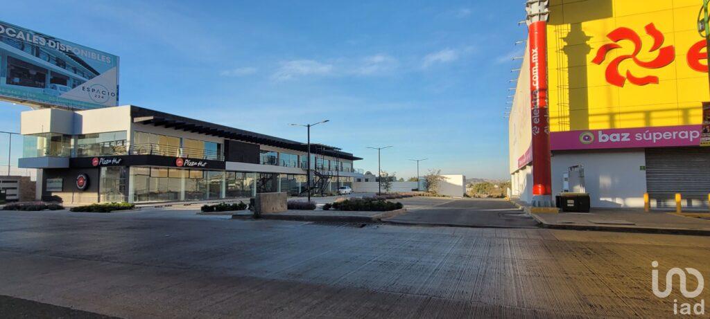 Se renta local comercial en el principal Blvd.de Pachuca, Hidalgo,  " PLAZA ESPACIO 224",.