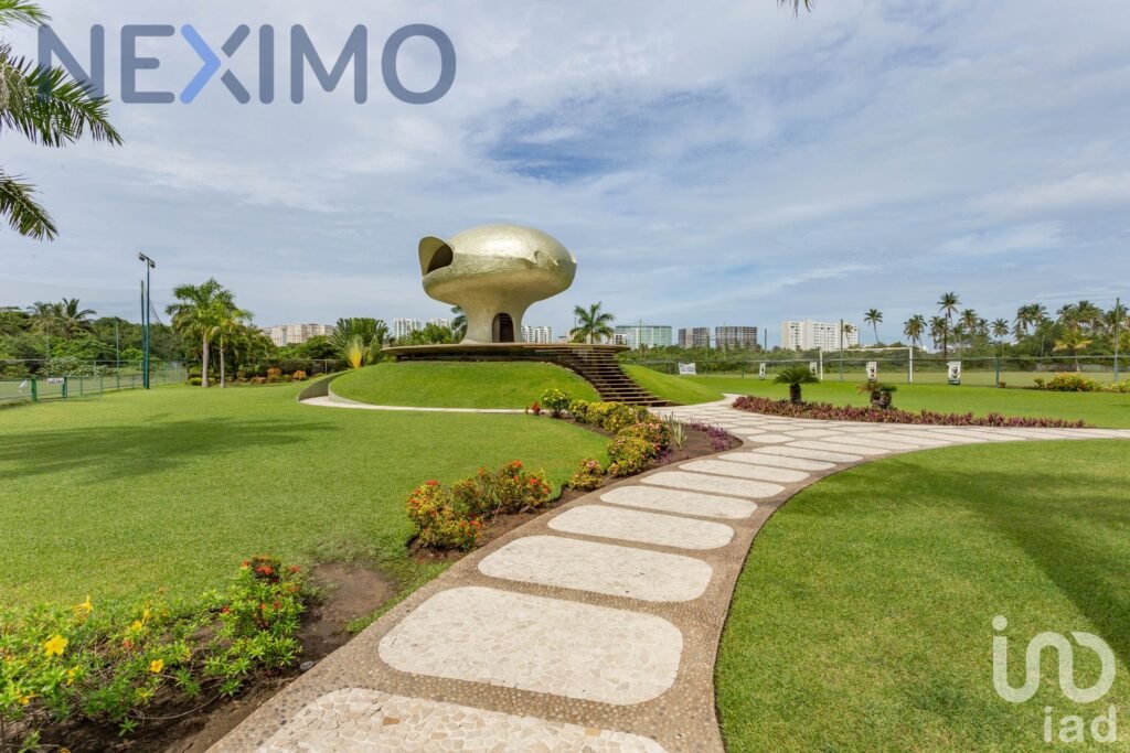 Terreno en Venta privada de Zona Diamante. Acapulco, Guerrero, México.