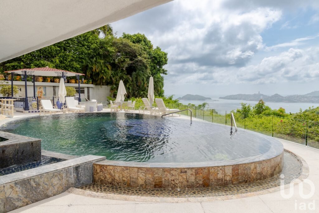 CASA EN RENTA EN BRISAS DIAMANTE, ACAPULCO, GRO.