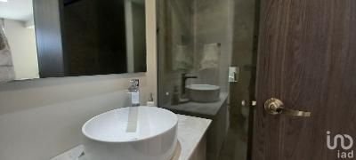 Departamento en venta en Juriquilla con amenidades