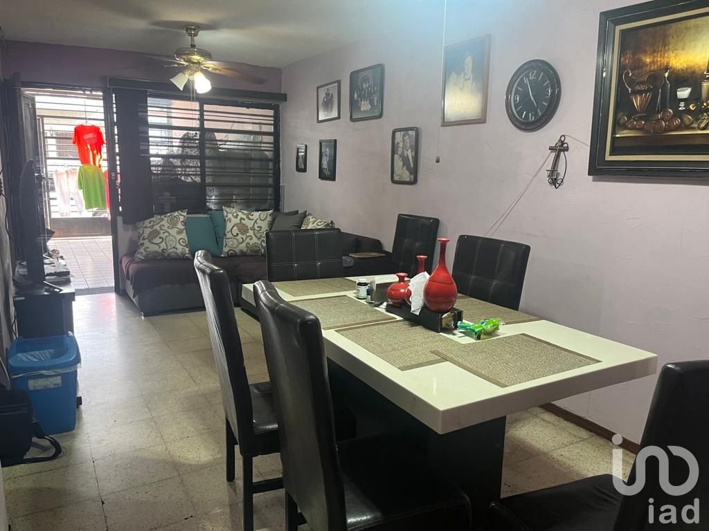 Casa en venta en San Nicolás de los Garza, Nuevo León.