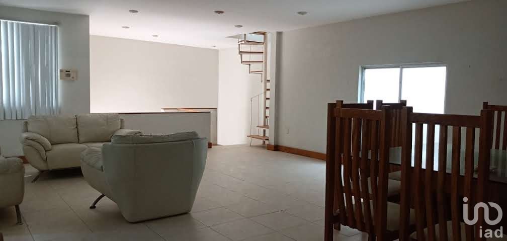 Se renta  departamento amueblado, de dos niveles en col.  Unidad Nacional, Cd. Madero , Tamaulipas