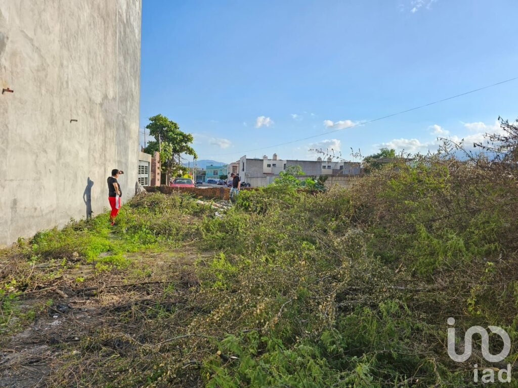 TERRENO EN VENTA COMERCIAL Y/O RESIDENCIAL 6,333M2 BENITO JUAREZ OTE. TEPIC, NAY.
