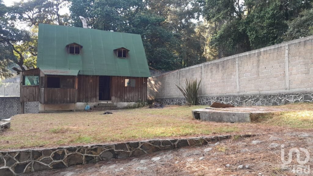 Terreno en Venta 1570m2 en Huitzilac Morelos $950,000