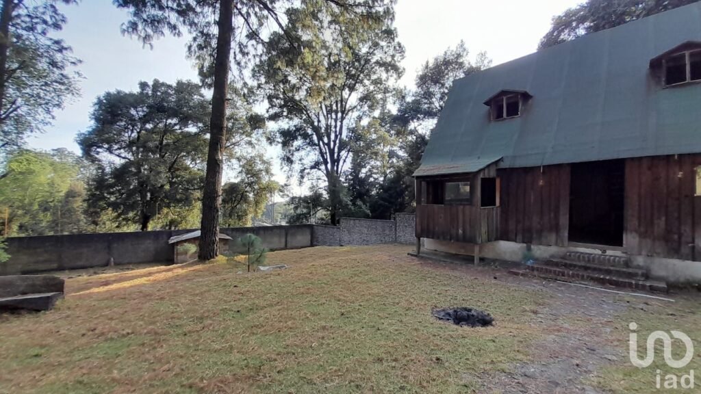 Terreno en Venta 1570m2 en Huitzilac Morelos $950,000