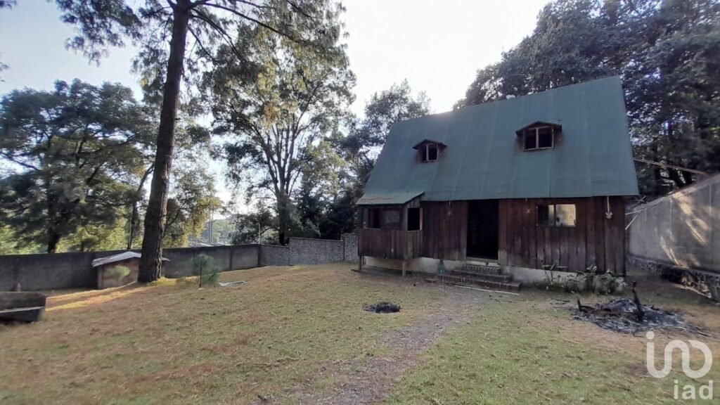 Terreno en Venta 1570m2 en Huitzilac Morelos $950,000