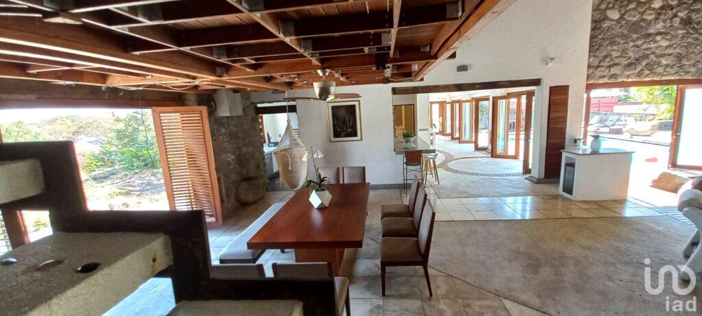 Casa en Venta en Club de Golf Santa Fe, Xochitepec, Morelos, ¡OPORTUNIIDAD!