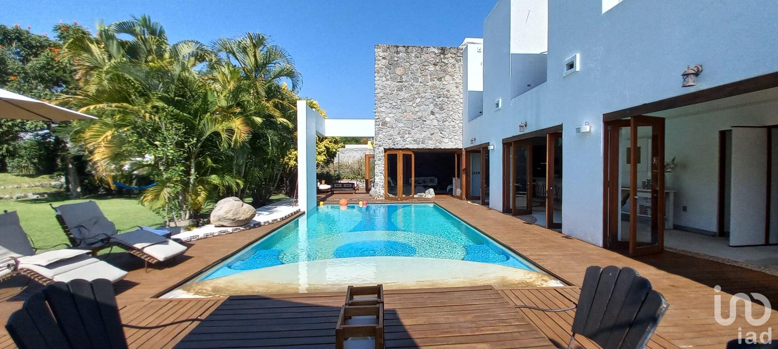 Casa en Venta en Club de Golf Santa Fe, Xochitepec, Morelos, ¡OPORTUNIIDAD!