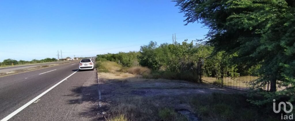 TERRENO 2.56 HECTÁREAS A ORILLA DE CARRETERA EN SAN PEDRO