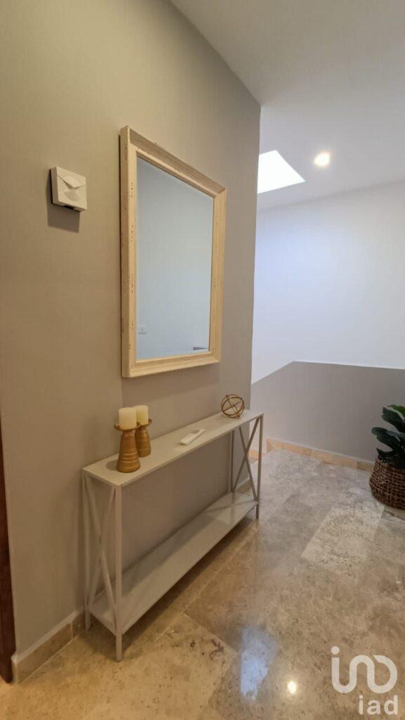 Casa de Lujo en Residencial Arbolada con Alberca