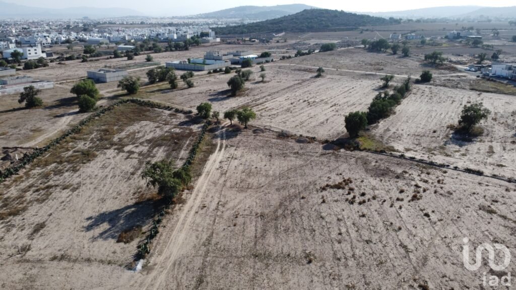 Terreno, ubicado en el Huixmi, rodeado de fraccionamientos residenciales