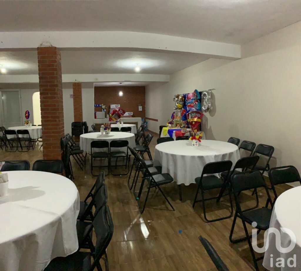 Se renta local, comercial o salón de fiestas en San Cayetano, Pachuca, Hidalgo