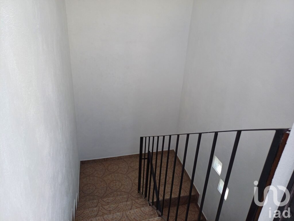 Venta de casa en Avenida Circunvalación Oriente, Jardines de Santa Clara, Ecatepec, Estado de Mexico