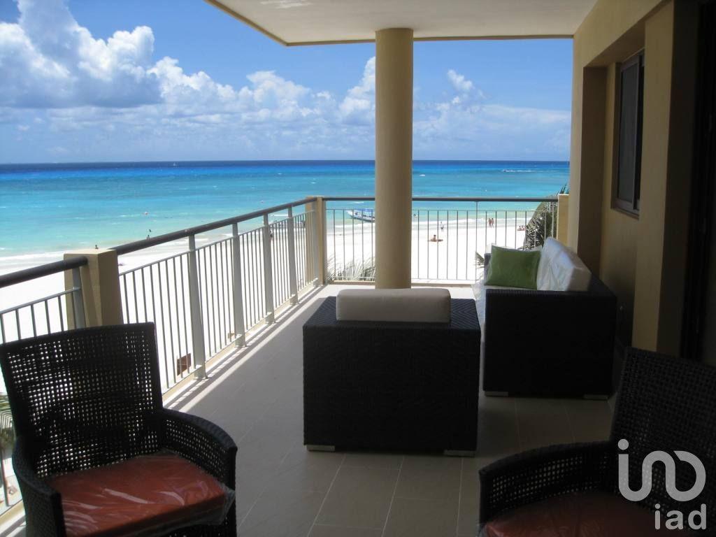 DEPARTAMENTO BEACH FRONT EN VENTA  - PLAYA DEL CARMEN