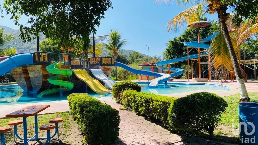 BALNEARIO A POCOS MINUTOS DE LA AUTOPISTA DEL SOL - 1953909 terreno en venta balneario a pocos minutos de la autopista del sol 166676