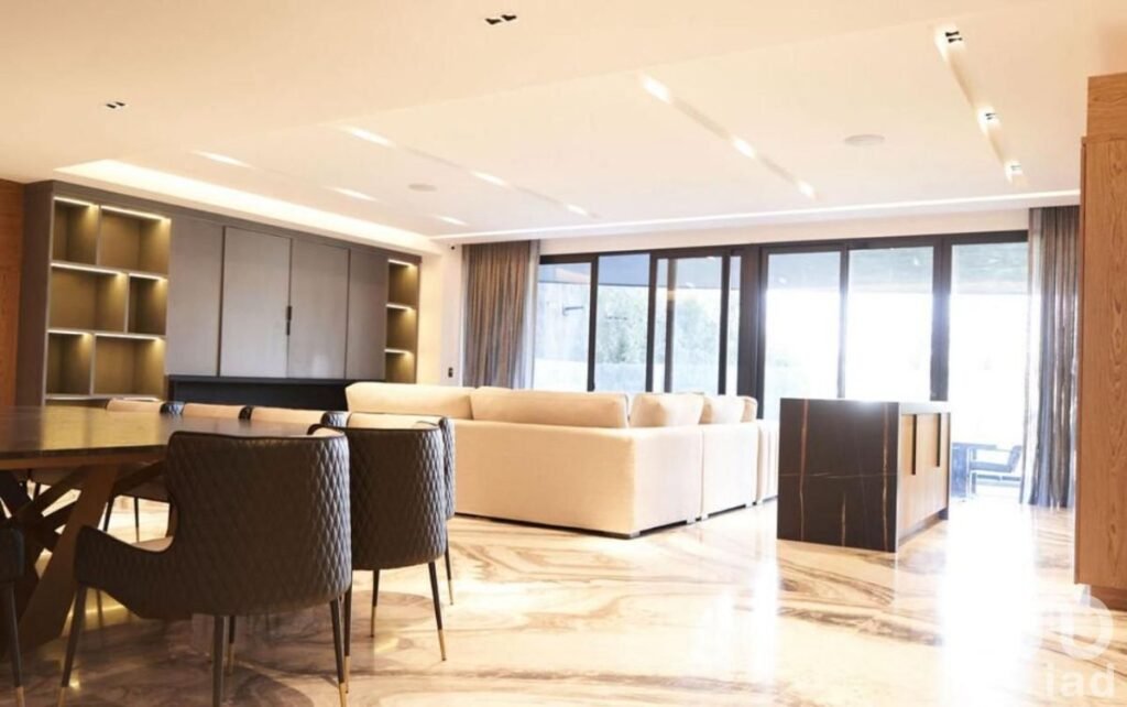 Se Vende Amueblado LUJOSO DEPARTAMENTO En BOSQUE REAL , Huixquilucan, Estado de Mexico