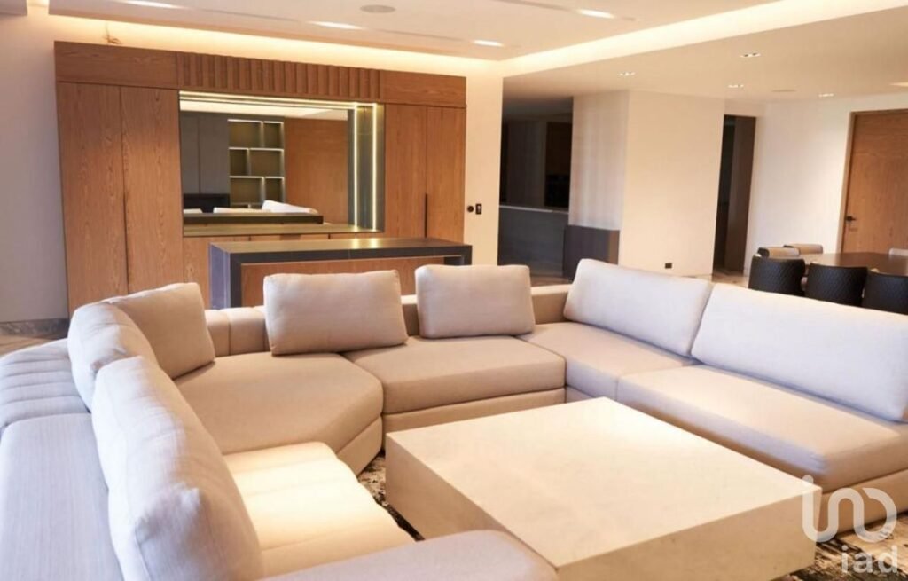 Se Vende Amueblado LUJOSO DEPARTAMENTO En BOSQUE REAL , Huixquilucan, Estado de Mexico