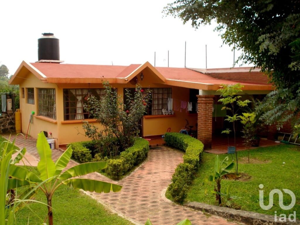 Casa en Venta en de Nepantla de Sor Juana Inés de la Cruz, en Tepetlixpa, México