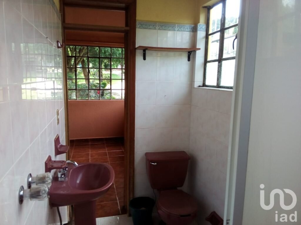 Casa en Venta en de Nepantla de Sor Juana Inés de la Cruz, en Tepetlixpa, México