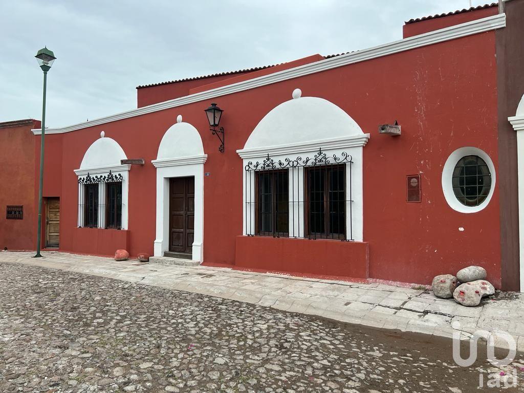CASA EN VENTA EN RESIDENCIAL MALANQUIN LA MESA (CLUB DE GOLF) SAN MIGUE DE ALLENDE, GUANAJUATO