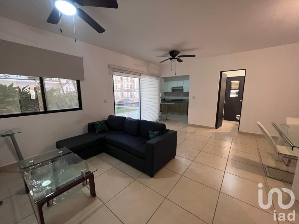 Departamento en RENTA Residencial Lirios Amueblado