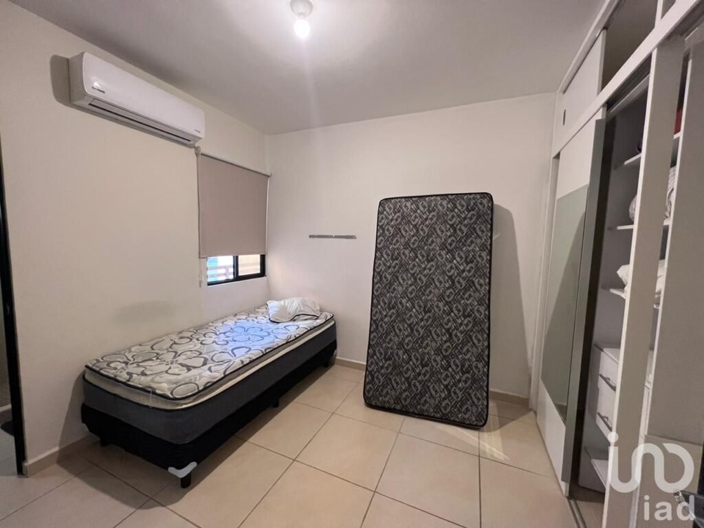 Departamento en RENTA Residencial Lirios Amueblado