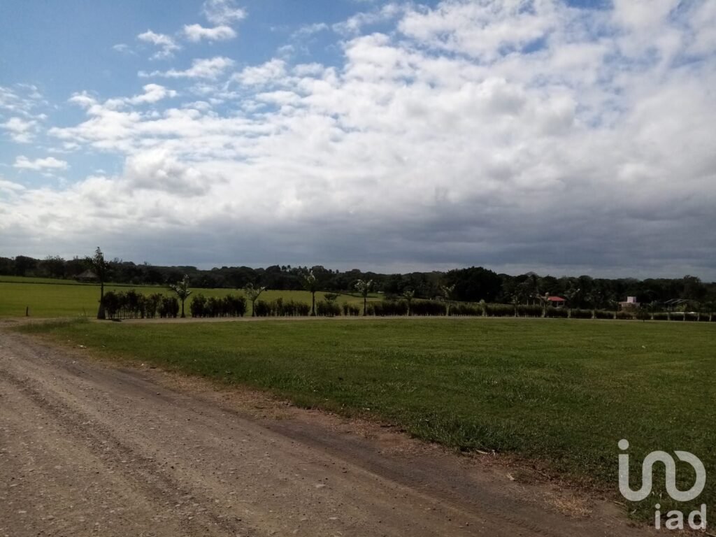 TERRENO CAMPESTRE EN VENTA DESARROLLO PLAZA DE TOROS, PASO DEL TORO, MEDELLÍN DE BRAVO, VER.