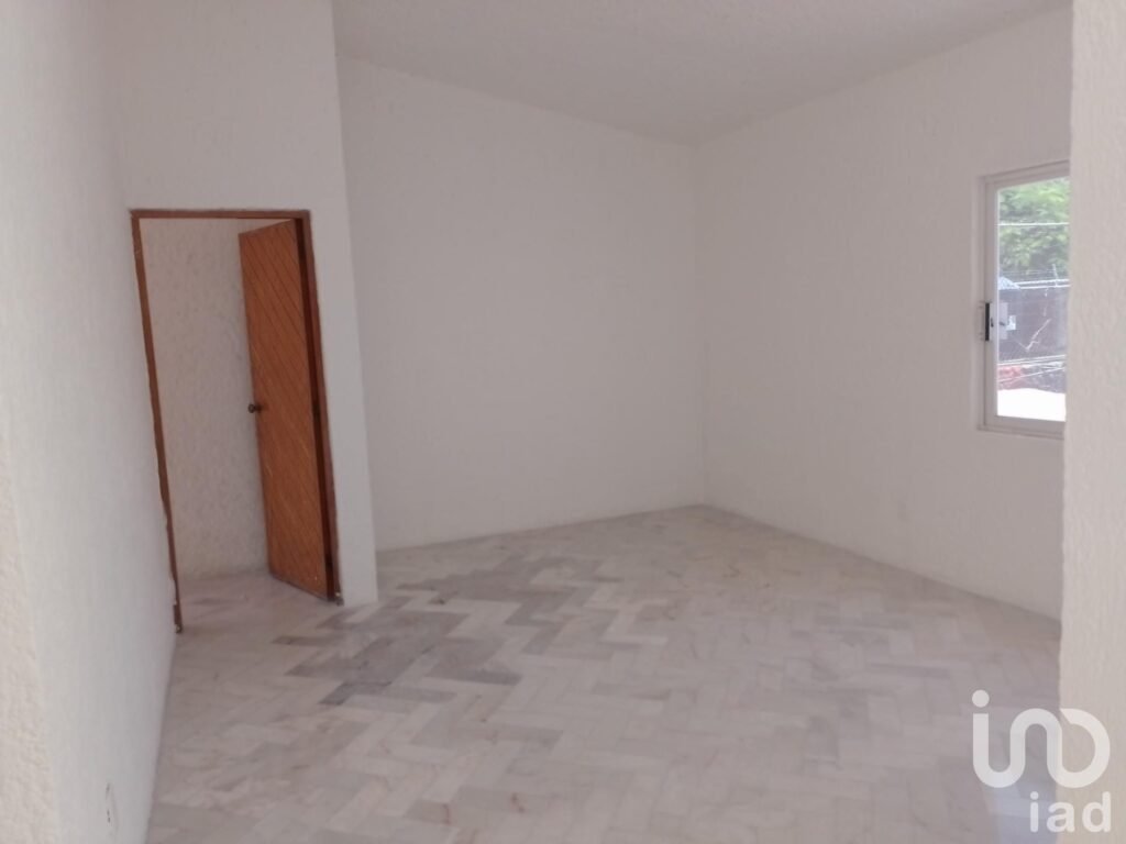 Casa en Venta Zona Dorada - Vista Hermosa, Cuernavaca, Morelos.