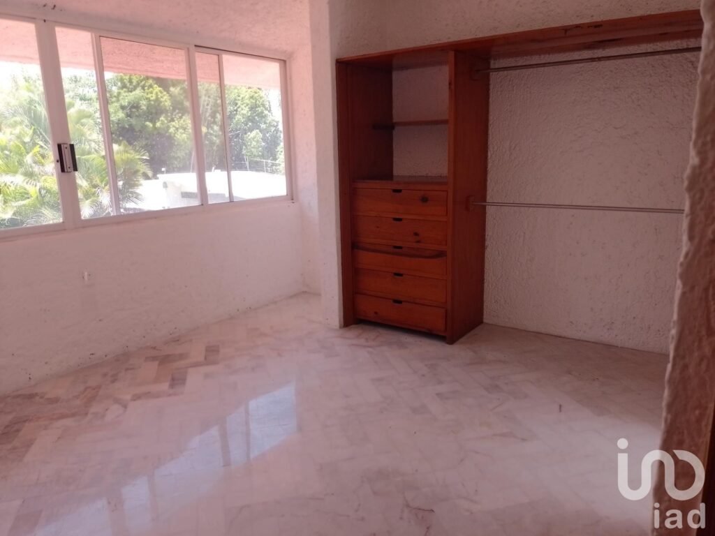 Casa en Venta Zona Dorada - Vista Hermosa, Cuernavaca, Morelos.