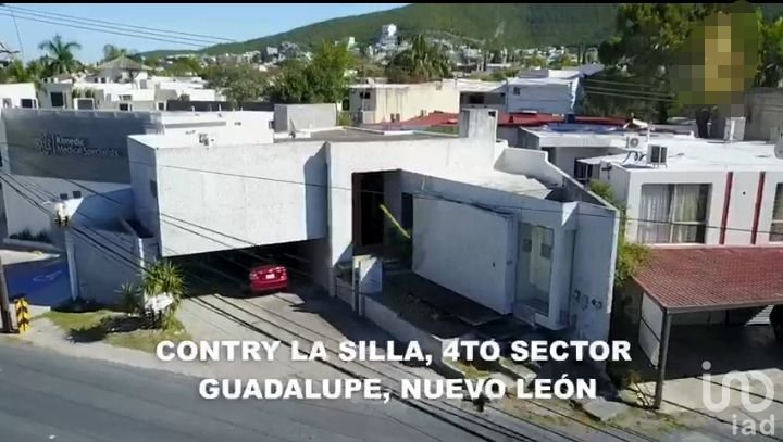 Casa en Venta en Contry La Silla, Nuevo Leon