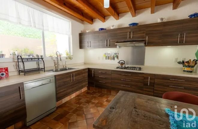 CASA  EN VENTA DE INSPIRACIÓN EN PUEBLO MÁGICO EL PUEBLITO