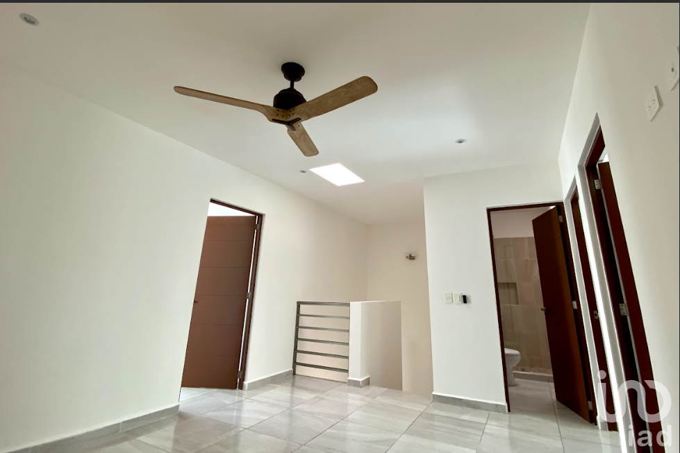 Casa en venta de 3 recámaras en Av Huayacan Cancún Quintana roo