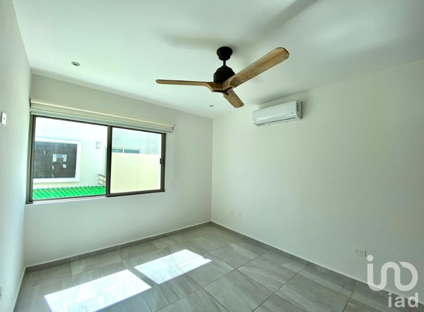 Casa en venta de 3 recámaras en Av Huayacan Cancún Quintana roo