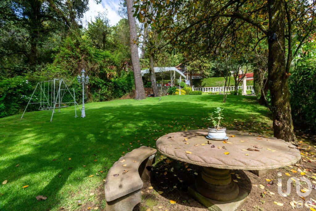 Casa en Venta en Saint Moritz Huitzilac Morelos en Zona Boscosa