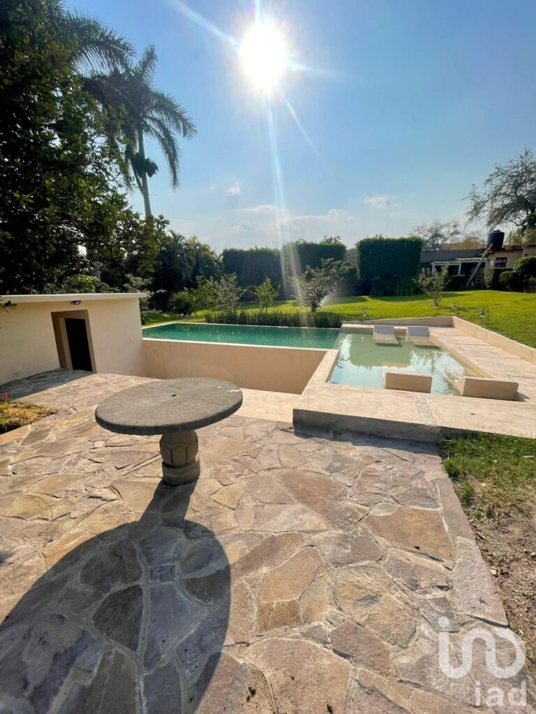 Casa en venta para fin de semana o renta vacacional cerca de Tequesquitengo, Cuernavaca