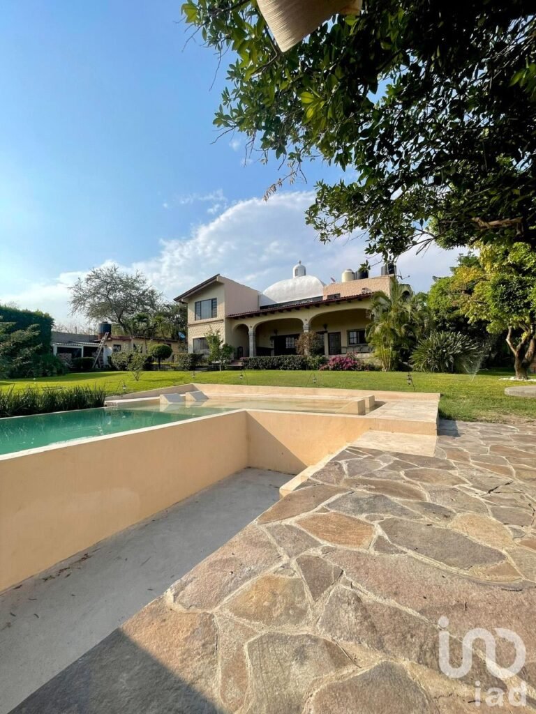 Casa en venta para fin de semana o renta vacacional cerca de Tequesquitengo, Cuernavaca