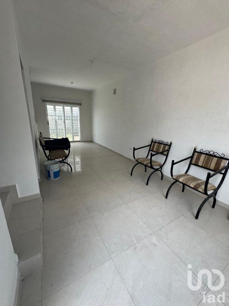 CASA EN VENTA EN SAN MIGUEL DEL PARQUE, ESCOBEDO N.L.